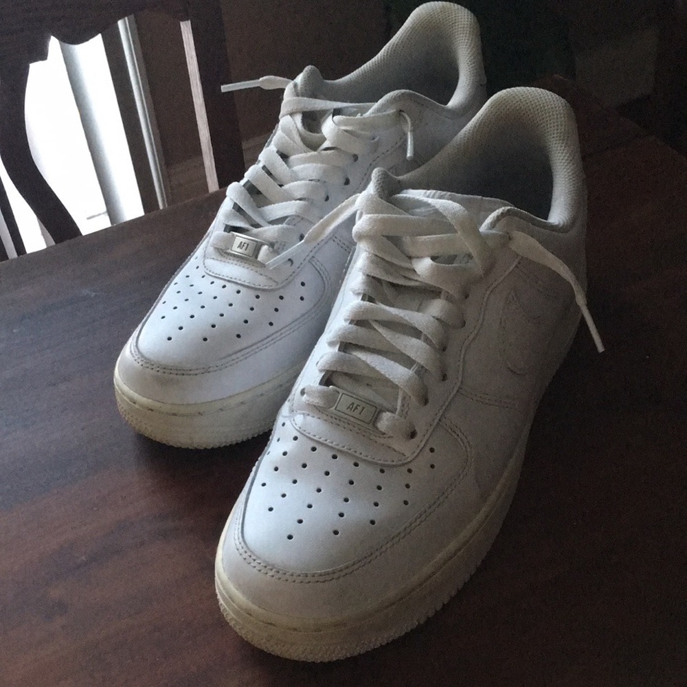 White Nike Air Force size 8